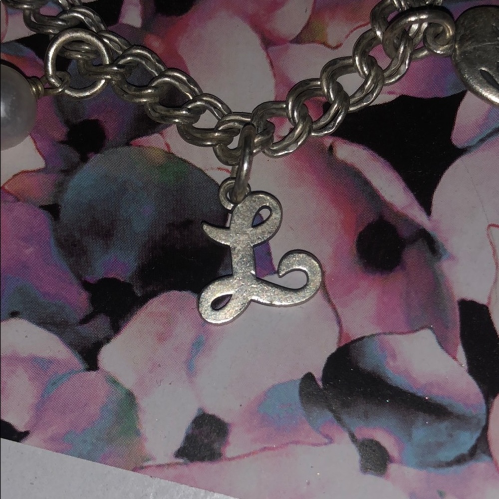 James avery ‘L’ charm